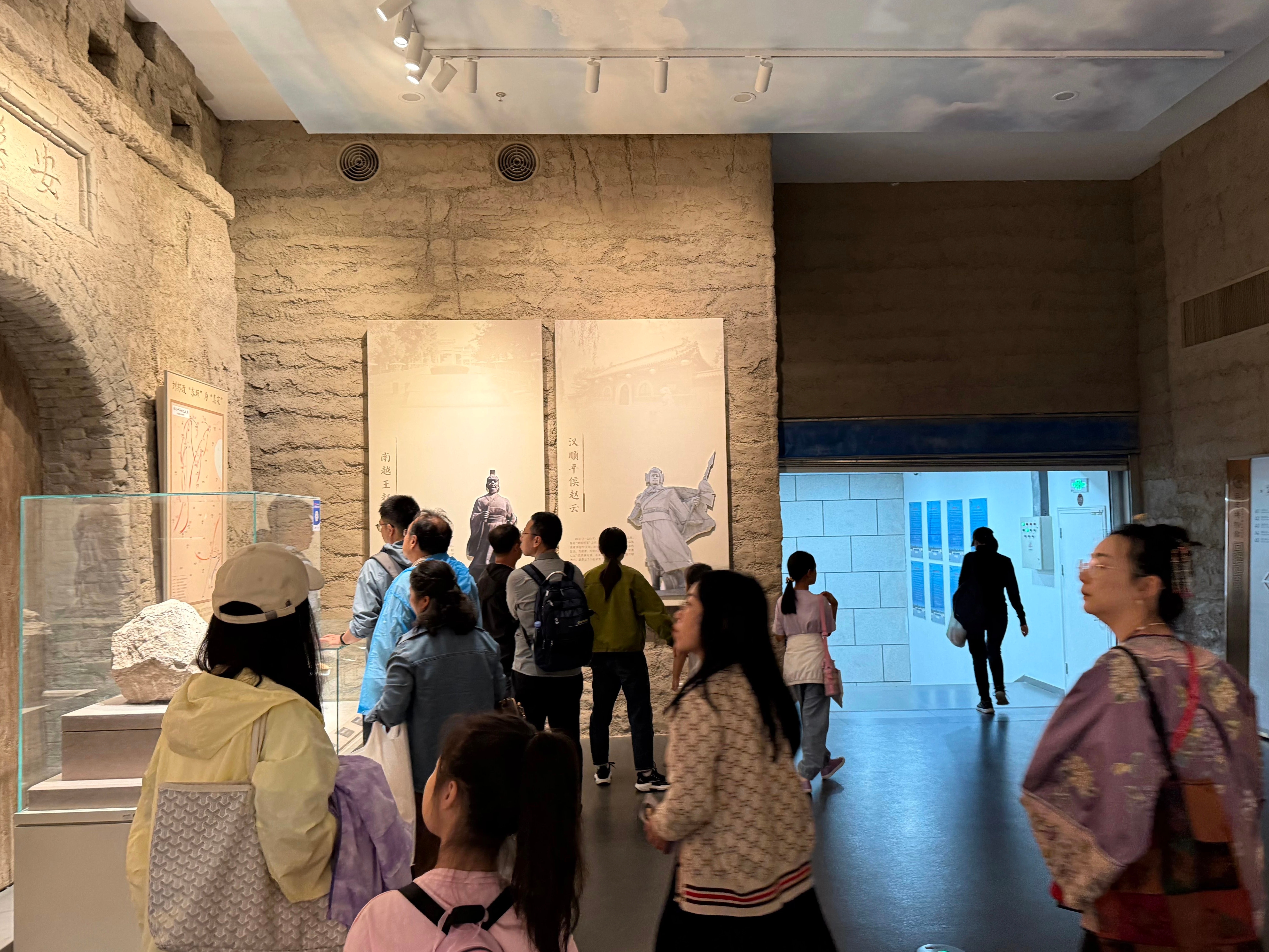 1760403923249551.jpg 微信图片_2025-10-14_090237_077.jpg